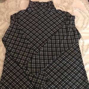 Lands End turtle neck top